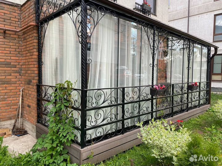 Безрамное остекление террасы, веранды, лоджии