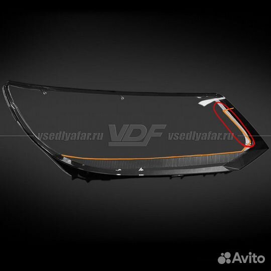 Уцененное стекло для фары Volkswagen Tiguan (2011