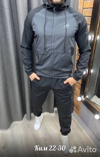 Спортивный костюм adidas