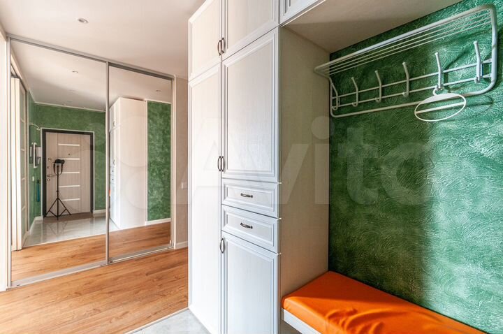 2-к. квартира, 69 м², 14/17 эт.