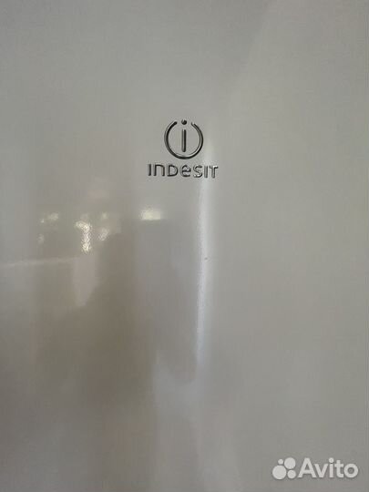 Холодильник бу indesit