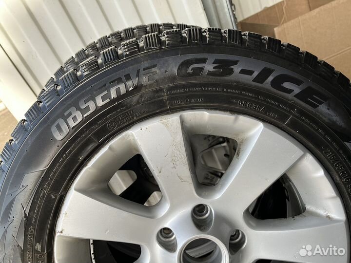 Колёса:Шины зимние Toyo R16 на литых дисках VW