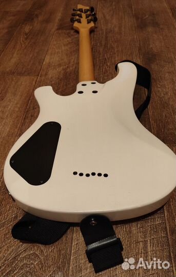 Электрогитара Schecter + Комбоусилитель Marshall