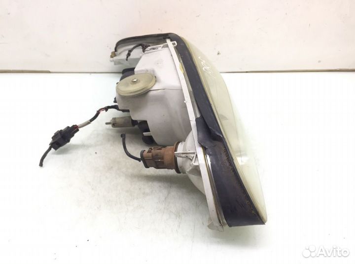 Фара Ford Escort (1995-2002)