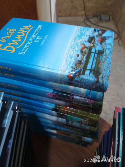 Продам книги