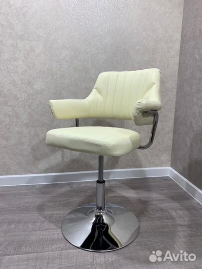 Барный стул