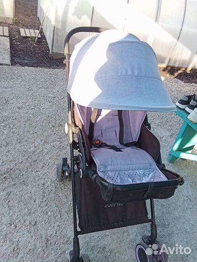 Прогулочная коляска