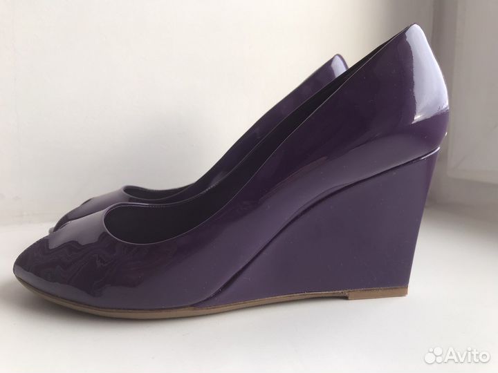 Туфли женские на танкетке бренда Dior