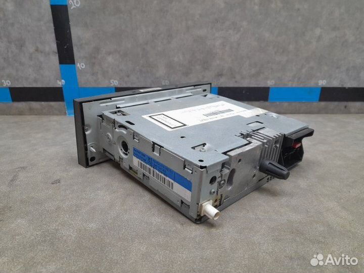 Магнитола Citroen C5 2.0 I 16V 143 (EW10A) 2008