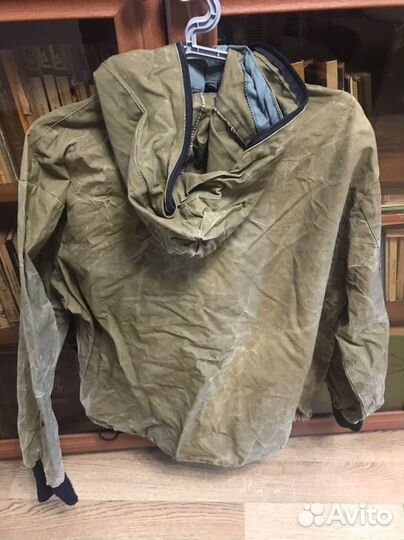 Защитный лесной костюм