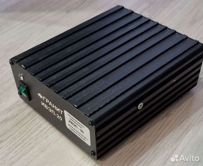 Источник вторичного электропитания ивэп-20