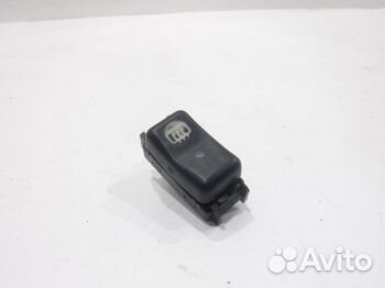 Кнопка обогрева заднего стекла