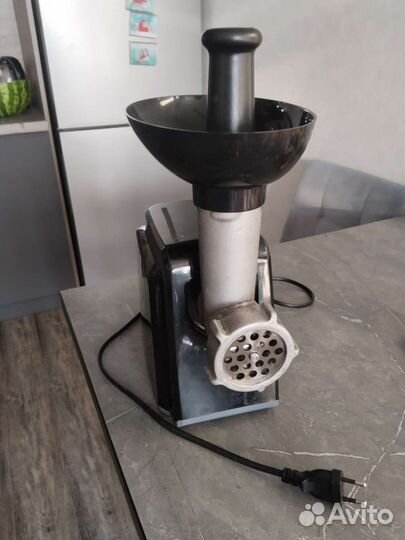 Мясорубка электрическая