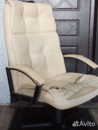 Кресло руководителя под реставрацию