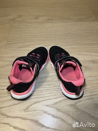 Кроссовки для девочки