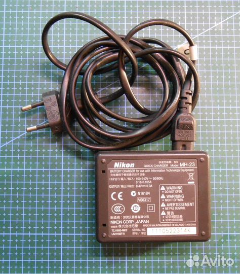 Зарядное устройство Nikon MH-23