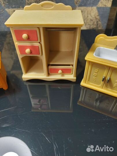 Мебель для кукольного домика