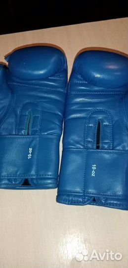Боксерские перчатки