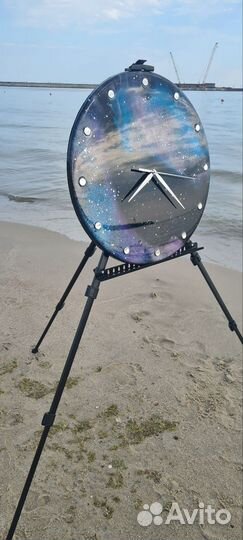 Часы настенные из эпоксидной смолы