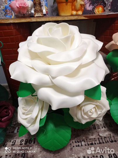 Ростовые цветы с подсветкой и без