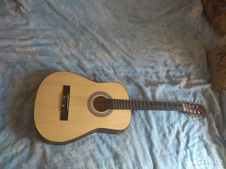 Классическая гитара шестиструнная новая