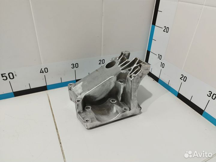 Кронштейн кондиционера Focus III 2011-2019