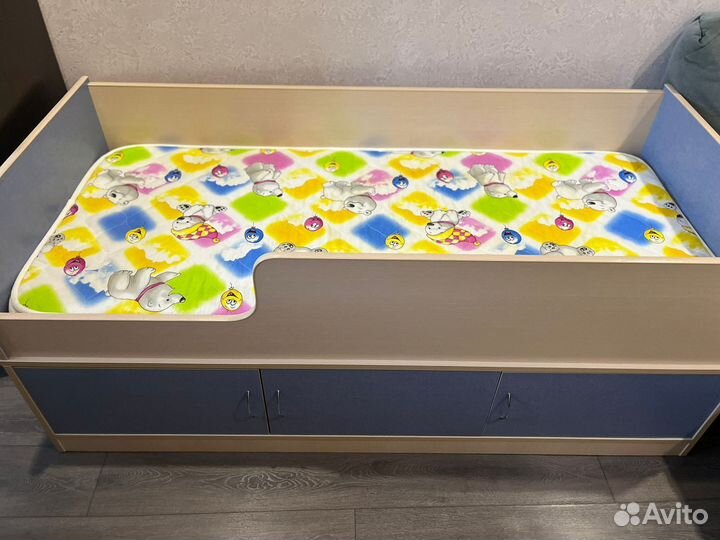 Детская кровать от 3 лет с матрасом бу