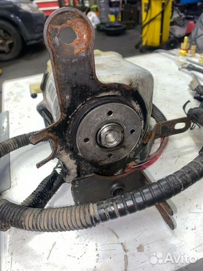 Усилитель руля Opel Zafira A 2000