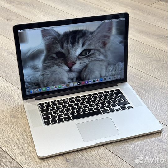 Apple MacBook Pro 15 дюймов / i7 / 16 / 512 SSD