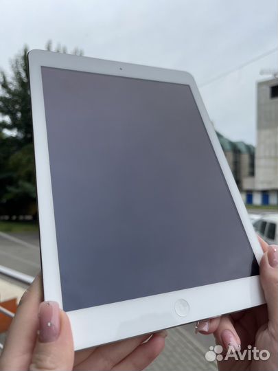 iPad Air (1-Gt) Space Gray,32gb,Wi-fi+Cellular