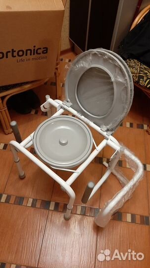 Кресло-стул с саноснащением, новое