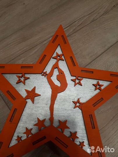 Украшение статуэтка сувенир гимнастка