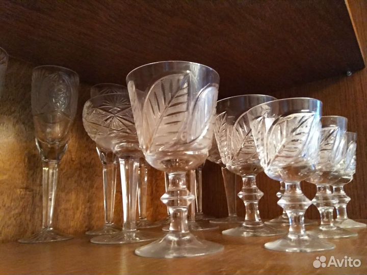 Хрустальные бокалы и прочее