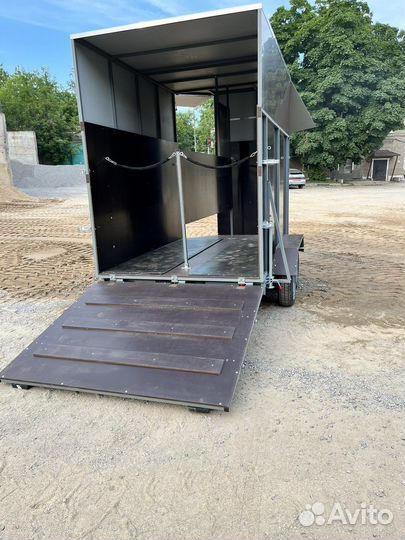 Коневозка 2х местная