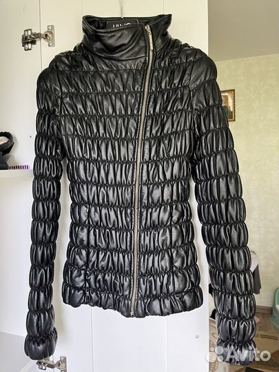 Кожанная куртка liujo