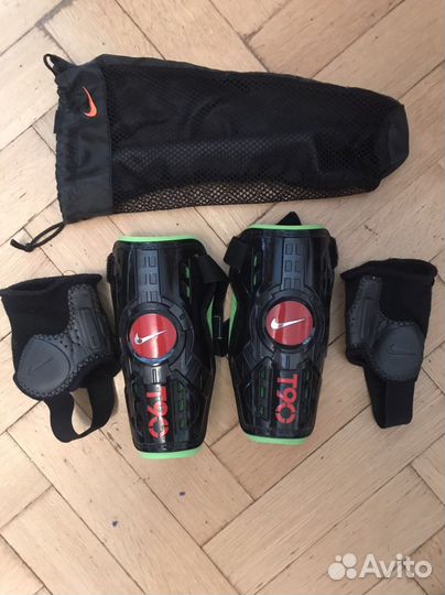 Щитки футбольные nike подростковые/детские
