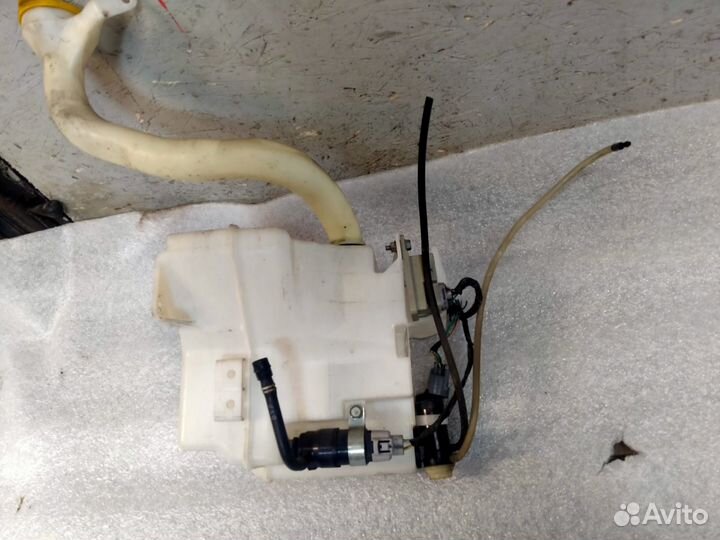 Бачок омывателя Subaru Outback BR