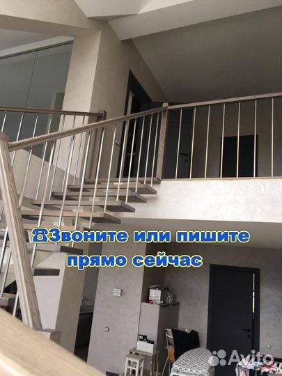 Лестница на металлокаркасе с поворотом