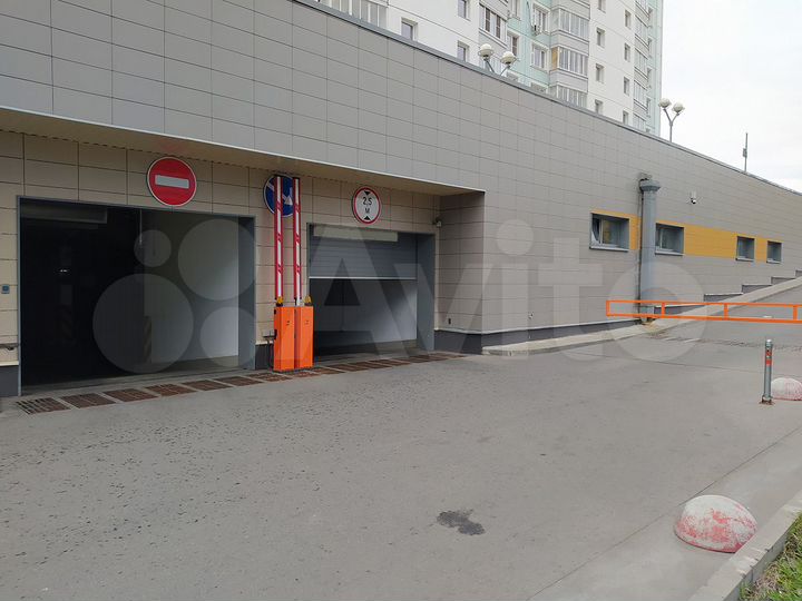 Машиноместо, 16 м²