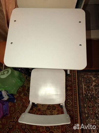 Растущая парта и стул белоснежный цвет новая