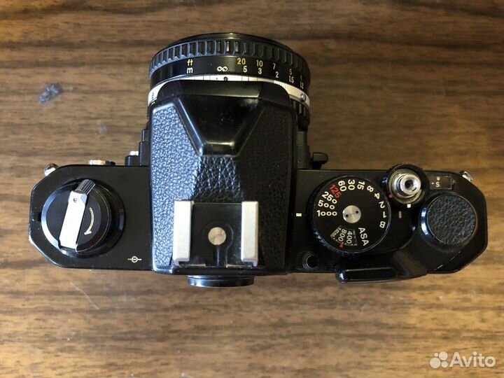 Плёночный фотоаппарат Nikon FM black + E 50mm