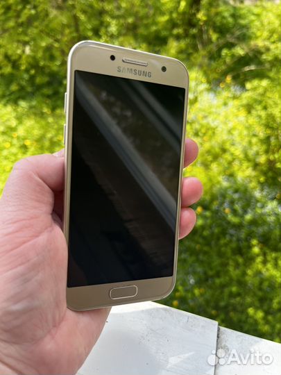 Samsung Galaxy A3 (2017) SM-A320F/DS, 2/16 ГБ
