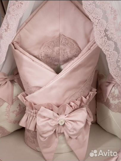 Бортики в кроватку с постельным бельем