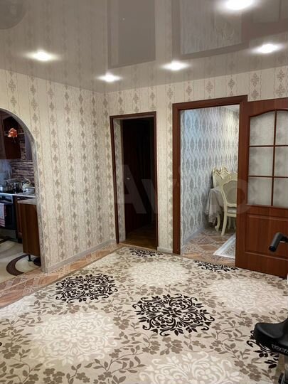 3-к. квартира, 68 м², 1/2 эт.