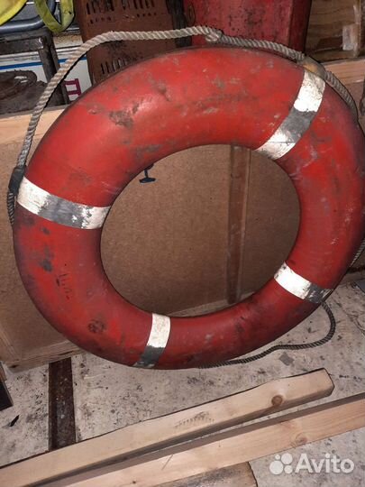 Круг спасательный, настоящий. В хорошем состоянии