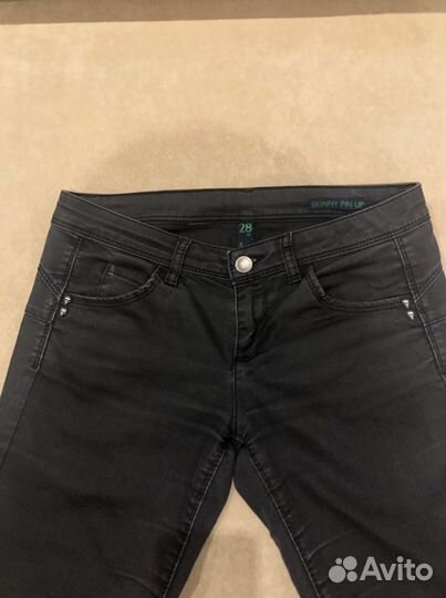 Джинсы, футболка, юбка для девушки