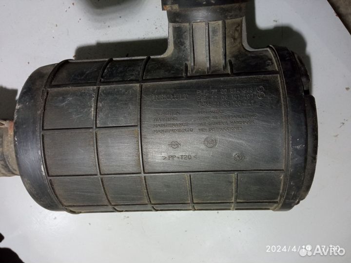 Корпус воздушного фильтра renault scenic 1