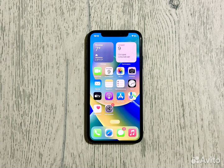 iPhone X, 64 ГБ