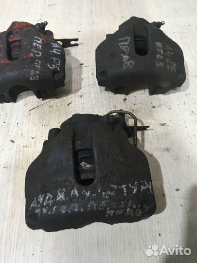 Суппорт передний правый Ауди А4 Б5