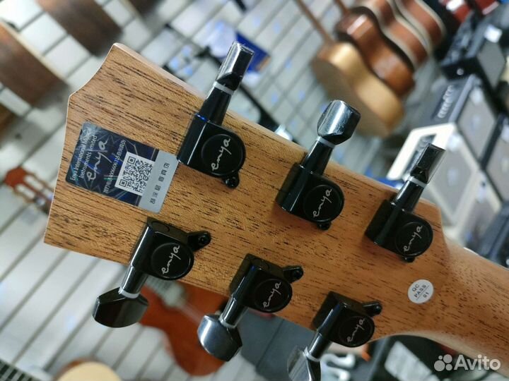 Трансакустическая гитара enya